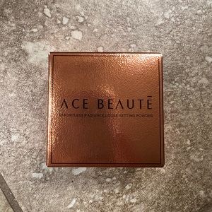 Ace Beaute Effortless Radiance Loose Setting Powder NEW
